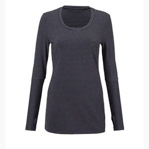 Cabi. Wonder Tee. Like brand new. Sz M